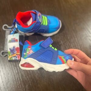 Toddler PJ Masks Light- Up Shoes (size 5)